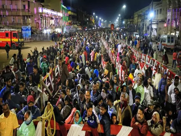 New Year 2025 पर भगवान जगन्नाथ के दर्शन के लिए पुरी में उमड़ी श्रद्धालुओं की भीड़ New Year 2025 पर भगवान जगन्नाथ के दर्शन के लिए पुरी में उमड़ी श्रद्धालुओं की भीड़