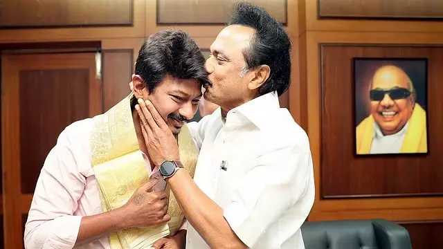 Tamil Nadu : डीएमके की जीत और राज्यपाल के साथ नाज़ुक रिश्ते Tamil Nadu : डीएमके की जीत और राज्यपाल के साथ नाज़ुक रिश्ते