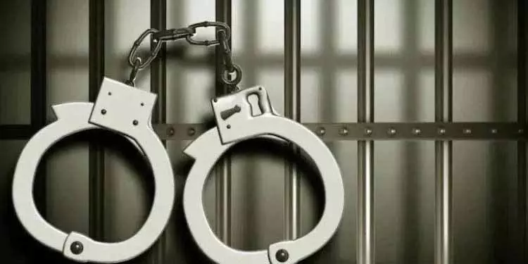 Odisha धर्म परिवर्तन के प्रयास के आरोप में महिलाओं पर हमला करने का मुख्य आरोपी गिरफ्तार Odisha धर्म परिवर्तन के प्रयास के आरोप में महिलाओं पर हमला करने का मुख्य आरोपी गिरफ्तार
