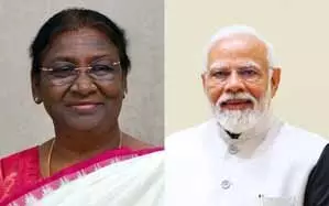 Delhi: राष्ट्रपति मुर्मू, प्रधानमंत्री मोदी ने नववर्ष की शुभकामनाएं दीं Delhi: राष्ट्रपति मुर्मू, प्रधानमंत्री मोदी ने नववर्ष की शुभकामनाएं दीं