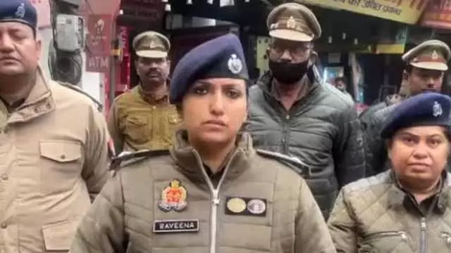 Lucknow होटल में 24 वर्षीय युवक ने परिवार के पांच सदस्यों की हत्या की, गिरफ्तार Lucknow होटल में 24 वर्षीय युवक ने परिवार के पांच सदस्यों की हत्या की, गिरफ्तार