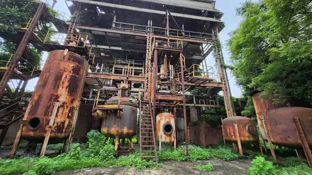 इंदौर के मेयर ने भी यूनियन कार्बाइड प्लांट के कचरे के निपटान का विरोध किया इंदौर के मेयर ने भी यूनियन कार्बाइड प्लांट के कचरे के निपटान का विरोध किया