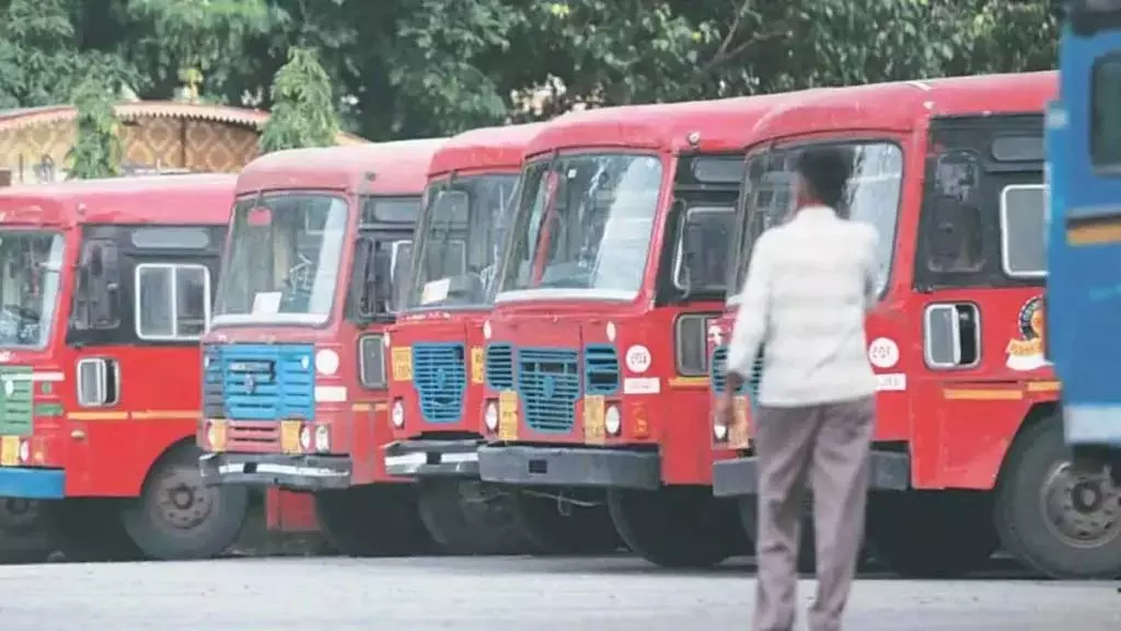 Maharashtra: 2,000 करोड़ रुपये का एसटी घोटाला Maharashtra: 2,000 करोड़ रुपये का एसटी घोटाला