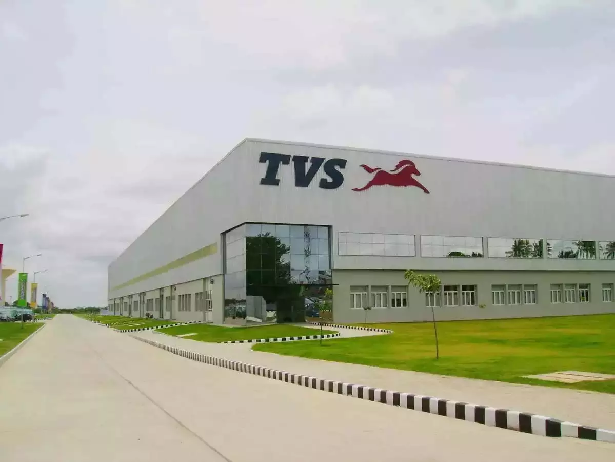 TVS मोटर कंपनी शेयर की कीमत में 1.11% ऊपर TVS मोटर कंपनी शेयर की कीमत में 1.11% ऊपर