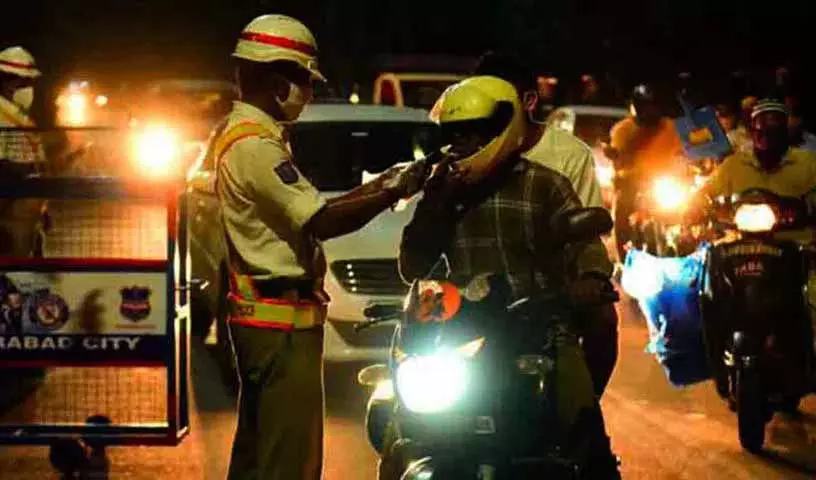 Mancherial में यातायात उल्लंघन और नशे में गाड़ी चलाने के मामले बढ़े Mancherial में यातायात उल्लंघन और नशे में गाड़ी चलाने के मामले बढ़े