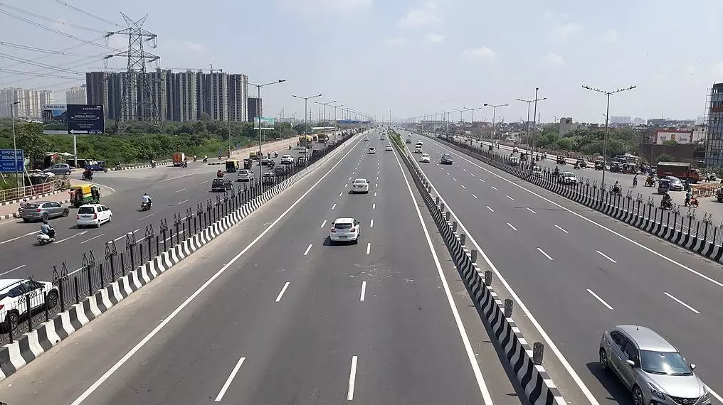 Dehradun: नए साल पर देहरादून के इस सड़क का जल्द होगा एलाइनमेंट Dehradun: नए साल पर देहरादून के इस सड़क का जल्द होगा एलाइनमेंट