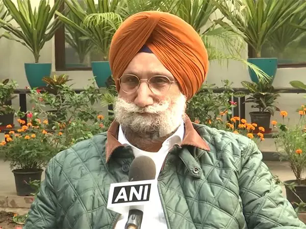 Kejriwal विनम्रता से बात करते हैं, फिर लोगों को धोखा देते हैं: कांग्रेस नेता सुखजिंदर रंधावा Kejriwal विनम्रता से बात करते हैं, फिर लोगों को धोखा देते हैं: कांग्रेस नेता सुखजिंदर रंधावा