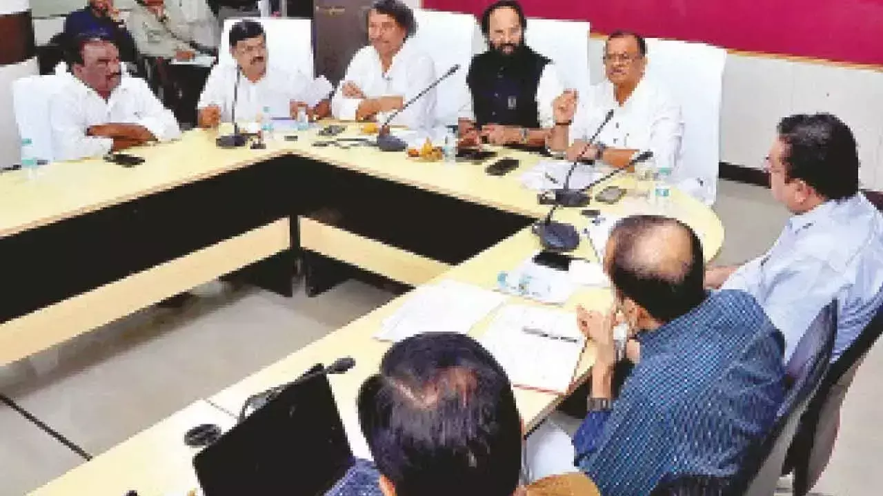 तेलंगाना सरकार कम लागत पर सिंचाई के अंतर्गत अधिक क्षेत्रफल लाने के लिए प्रयासरत है: Uttam तेलंगाना सरकार कम लागत पर सिंचाई के अंतर्गत अधिक क्षेत्रफल लाने के लिए प्रयासरत है: Uttam