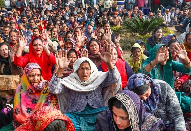 प्रस्तावित रोपवे योजना पर गतिरोध जारी रहने के कारण Katra बंद सातवें दिन भी जारी प्रस्तावित रोपवे योजना पर गतिरोध जारी रहने के कारण Katra बंद सातवें दिन भी जारी