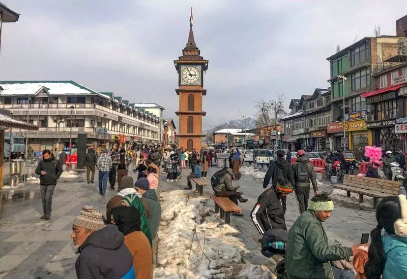 Jammu: घाटी में तापमान हिमांक बिंदु से नीचे, इस सप्ताह और बर्फबारी की संभावना Jammu: घाटी में तापमान हिमांक बिंदु से नीचे, इस सप्ताह और बर्फबारी की संभावना