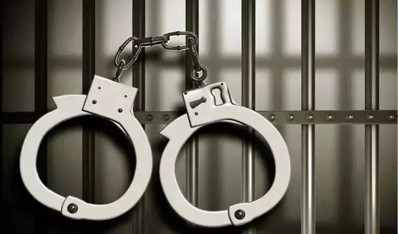 Assam : धुबरी में भारी मात्रा में नकली नोट के साथ दो लोग गिरफ्तार Assam : धुबरी में भारी मात्रा में नकली नोट के साथ दो लोग गिरफ्तार