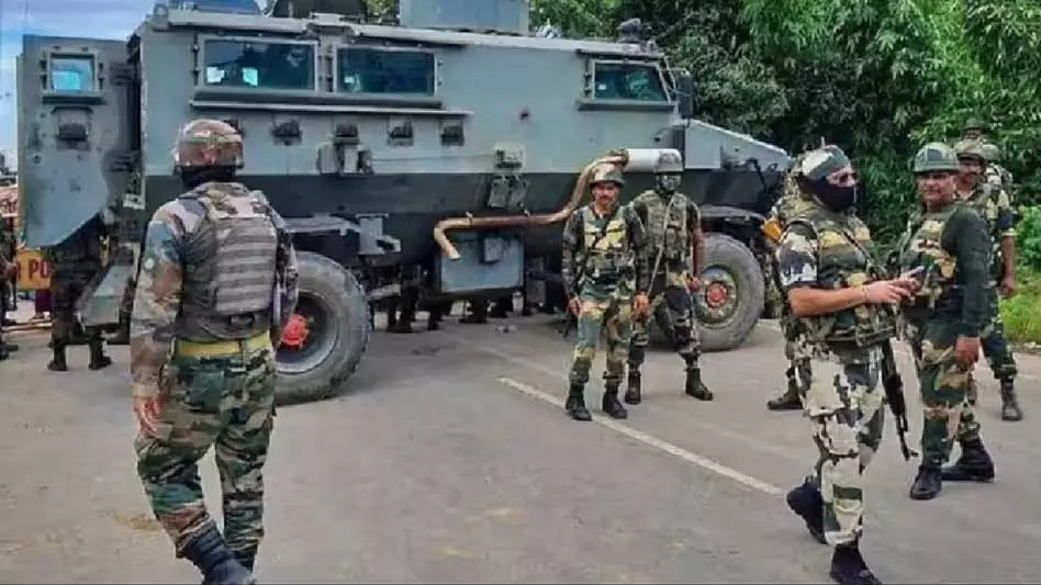 Manipur में 2025 के पहले दिन इंफाल पश्चिम में ताजा हिंसा देखी गई Manipur में 2025 के पहले दिन इंफाल पश्चिम में ताजा हिंसा देखी गई
