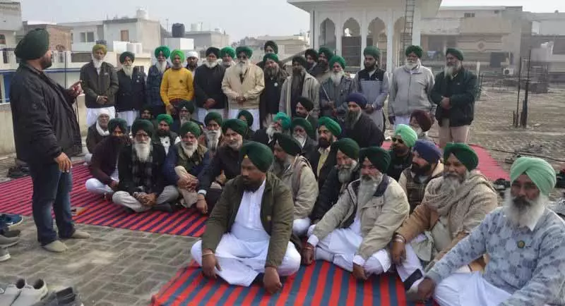 Ludhiana: किसानों के मुद्दों को हल करने के लिए हस्तक्षेप करें, यूनियन ने राष्ट्रपति से किया आग्रह Ludhiana: किसानों के मुद्दों को हल करने के लिए हस्तक्षेप करें, यूनियन ने राष्ट्रपति से किया आग्रह