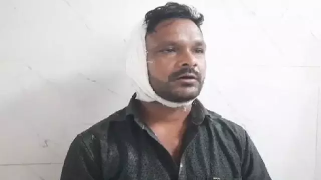 Balangir में नए साल पर तलवार से हमला, 2 की हालत गंभीर Balangir में नए साल पर तलवार से हमला, 2 की हालत गंभीर