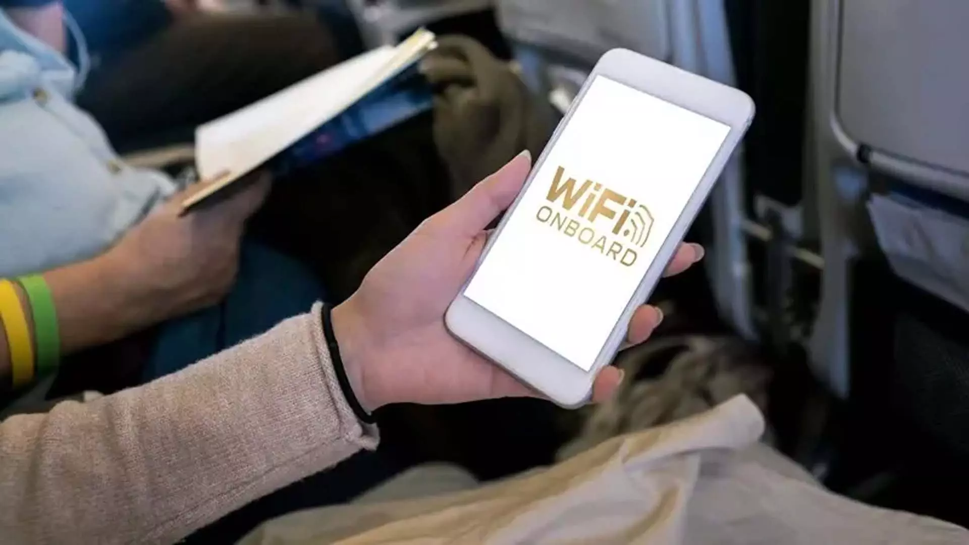 एयर इंडिया घरेलू उड़ानों में Wi-Fi सेवा शुरू करेगी: इंटरनेट का उपयोग कैसे करें? एयर इंडिया घरेलू उड़ानों में Wi-Fi सेवा शुरू करेगी: इंटरनेट का उपयोग कैसे करें?