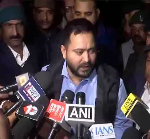 तेजस्वी यादव ने Bihar में बेरोजगारी खत्म करने का लिया संकल्प तेजस्वी यादव ने Bihar में बेरोजगारी खत्म करने का लिया संकल्प