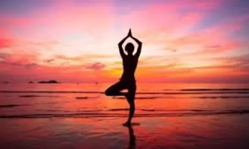 yoga: बीमारियों से दूर रहने के लिए साल शुरू कर दें सिर्फ इन इन योगासनों का अभ्यास yoga: बीमारियों से दूर रहने के लिए साल शुरू कर दें सिर्फ इन इन योगासनों का अभ्यास