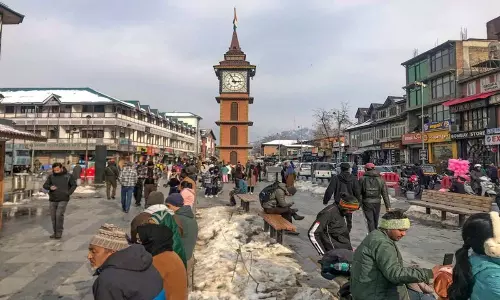 J&K: घाटी में तापमान हिमांक बिंदु से नीचे