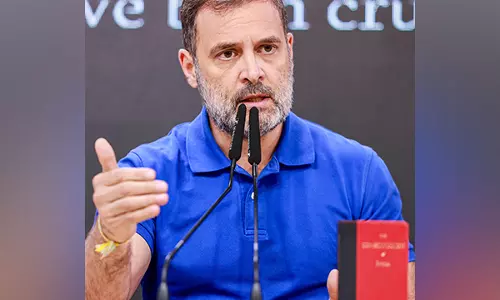 Rahul Gandhi ने 2025 के स्वागत के लिए सभी को नववर्ष की शुभकामनाएं दीं