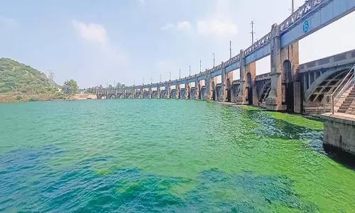 Tamil Nadu: मेट्टूर बांध का जलस्तर पूरी क्षमता तक पहुंचा Tamil Nadu: मेट्टूर बांध का जलस्तर पूरी क्षमता तक पहुंचा