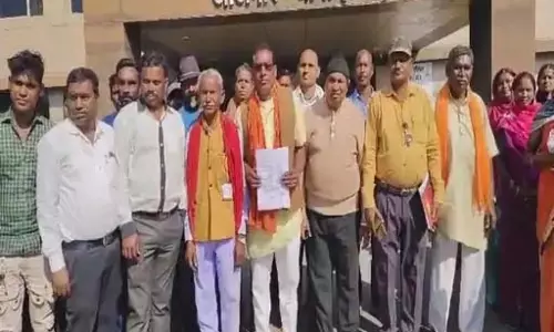 मजदूर को जबरन जेल में डाला, पुलिस पर आरोप मजदूर को जबरन जेल में डाला, पुलिस पर आरोप