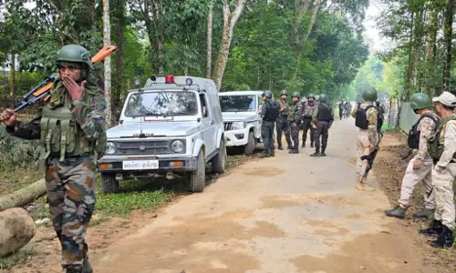 CM की शांति की उम्मीद के एक दिन बाद उग्रवादियों ने मणिपुर के इंफाल पश्चिम जिले के गांव पर हमला