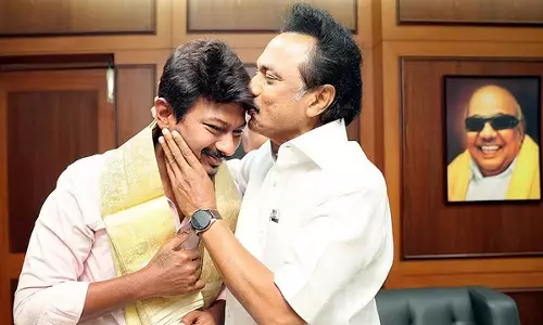 Tamil Nadu : डीएमके की जीत और राज्यपाल के साथ नाज़ुक रिश्ते Tamil Nadu : डीएमके की जीत और राज्यपाल के साथ नाज़ुक रिश्ते