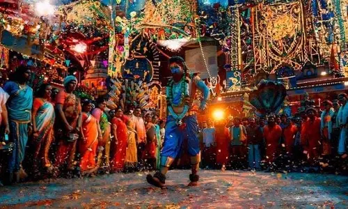 पुष्पा 2 बॉक्स ऑफिस कलेक्शन दिन 27: अल्लू अर्जुन की फिल्म का ड्रीम रन जारी पुष्पा 2 बॉक्स ऑफिस कलेक्शन दिन 27: अल्लू अर्जुन की फिल्म का ड्रीम रन जारी