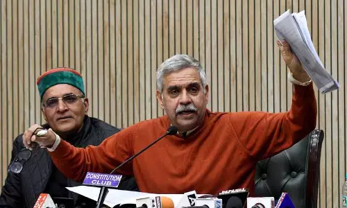 रिश्वत के आरोप: आतिशी और आप सांसद के खिलाफ मानहानि का मुकदमा दायर करेंगे