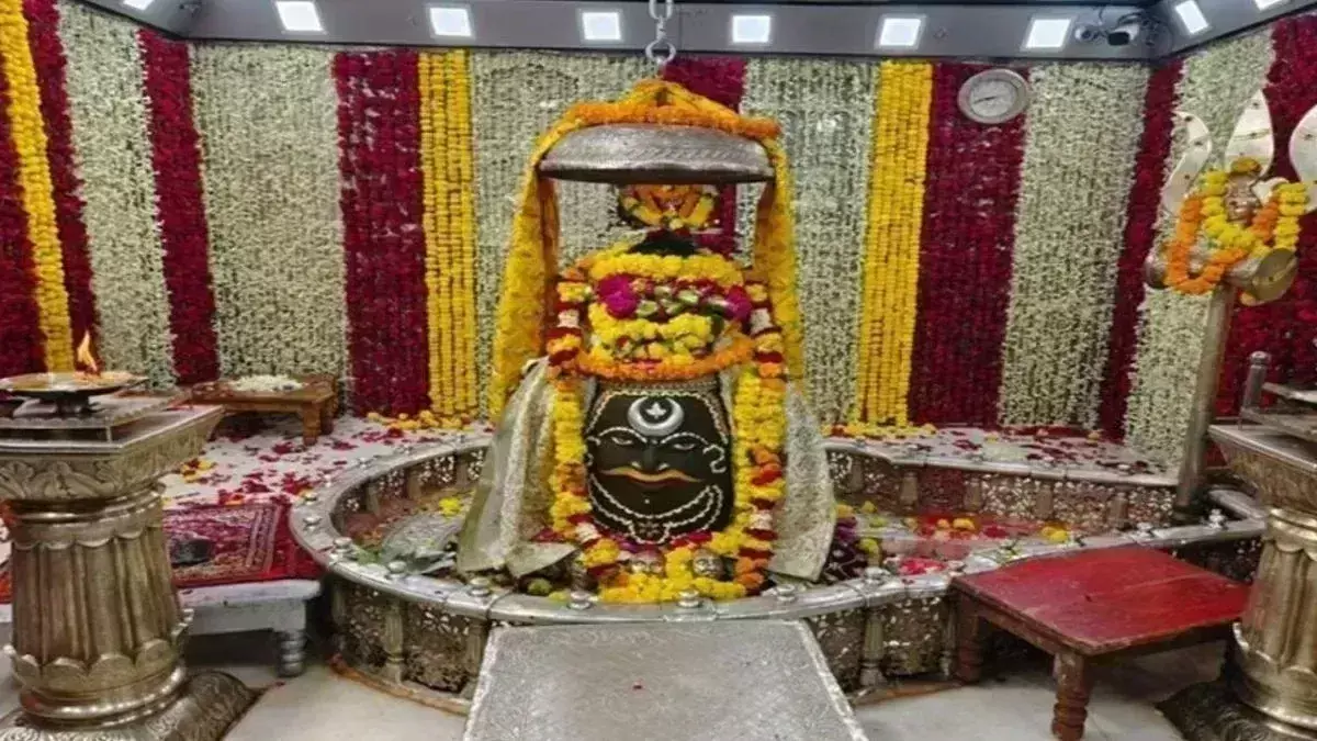 Ujjain : भस्म आरती में महाकाल के दर्शन कर भक्तों ने की नववर्ष की शुरुआत