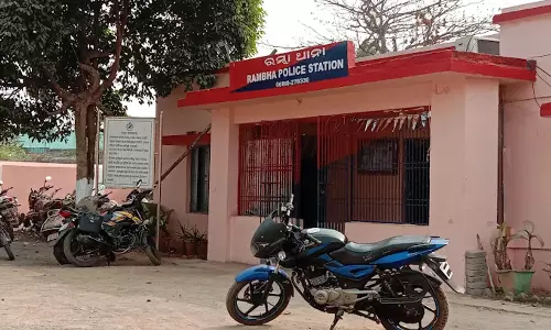 Odisha: गंजम में जीरो नाइट जश्न के दौरान गोलीबारी में 4 घायल Odisha: गंजम में जीरो नाइट जश्न के दौरान गोलीबारी में 4 घायल