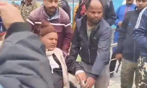 मॉर्निंग वॉक पर निकले मंत्री को ऑटो ने मारी टक्कर, मचा हड़कंप