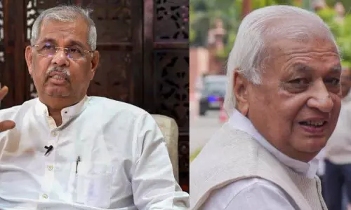 Kerala के नए राज्यपाल अर्लेकर के आगमन से विश्वविद्यालय विवादों और राजनीतिक हस्तक्षेपों पर चिंता बढ़ी Kerala के नए राज्यपाल अर्लेकर के आगमन से विश्वविद्यालय विवादों और राजनीतिक हस्तक्षेपों पर चिंता बढ़ी