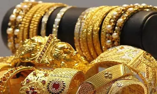 Gold की कीमतों में तेजी आई और चांदी की कीमतों में गिरावट