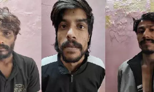 Haryana : बादशाहपुर में डकैती की साजिश रचते तीन लोग हथियारों के साथ गिरफ्तार Haryana : बादशाहपुर में डकैती की साजिश रचते तीन लोग हथियारों के साथ गिरफ्तार