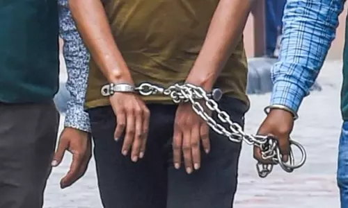 Muzaffarnagar: पुलिस ने 25 हजार रुपये के ईनामी बदमाश को दबोचा