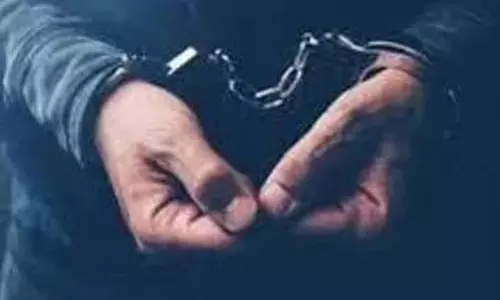 Punjab: जालंधर 4 लोगों से 1 किलो हेरोइन जब्त, गिरफ्तार Punjab: जालंधर 4 लोगों से 1 किलो हेरोइन जब्त, गिरफ्तार