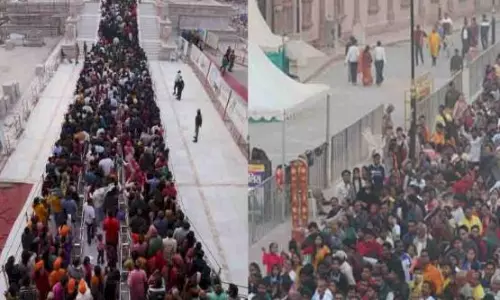 Ayodhya: नव वर्ष 2025 के प्रथम दिन रामनगरी में उमड़ा आस्था का सैलाब