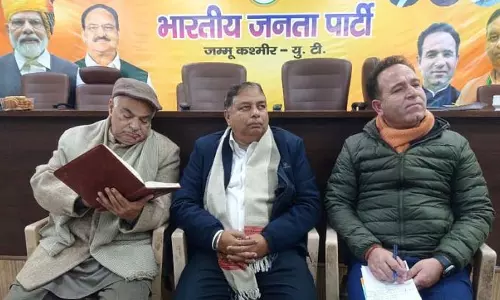Sat Sharma: एनसी सरकार ने जम्मू-कश्मीर, खासकर कश्मीर क्षेत्र के मतदाताओं को मूर्ख बनाया Sat Sharma: एनसी सरकार ने जम्मू-कश्मीर, खासकर कश्मीर क्षेत्र के मतदाताओं को मूर्ख बनाया