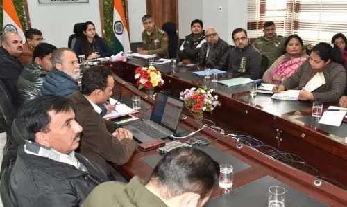 DC उधमपुर ने नशीली दवाओं के नियंत्रण उपायों की समीक्षा बैठक की अध्यक्षता की DC उधमपुर ने नशीली दवाओं के नियंत्रण उपायों की समीक्षा बैठक की अध्यक्षता की