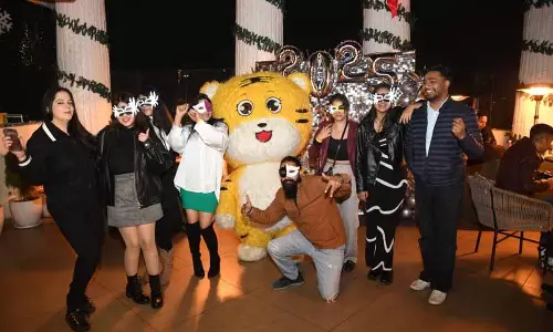 Chandigarh: ट्राइसिटी में पार्टियों और जाम के साथ नए साल का जश्न Chandigarh: ट्राइसिटी में पार्टियों और जाम के साथ नए साल का जश्न