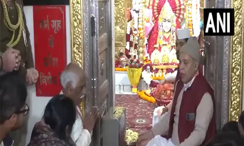 Haryana के राज्यपाल ने साल के पहले दिन मनसा देवी मंदिर में पूजा-अर्चना की