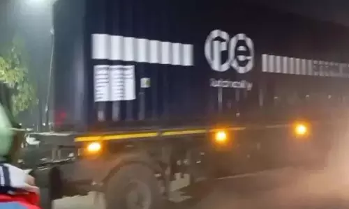 BIG BREAKING: 40 साल बाद कार्बाइड कारखाने के जहरीले कचरे से मिली मुक्ति BIG BREAKING: 40 साल बाद कार्बाइड कारखाने के जहरीले कचरे से मिली मुक्ति