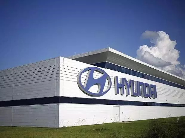 Hyundai Motor India शेयर की कीमत में 1.53% ऊपर