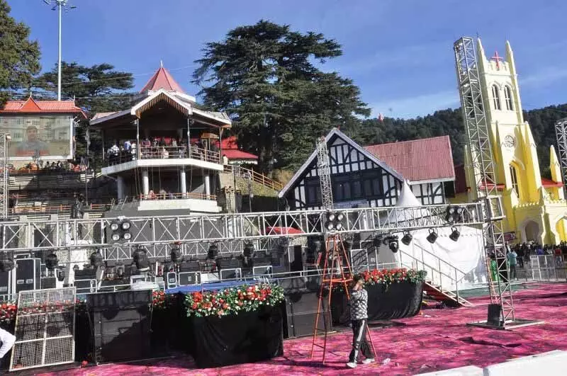 सरताज की प्रस्तुति के साथ आज Shimla विंटर कार्निवल फिर शुरू