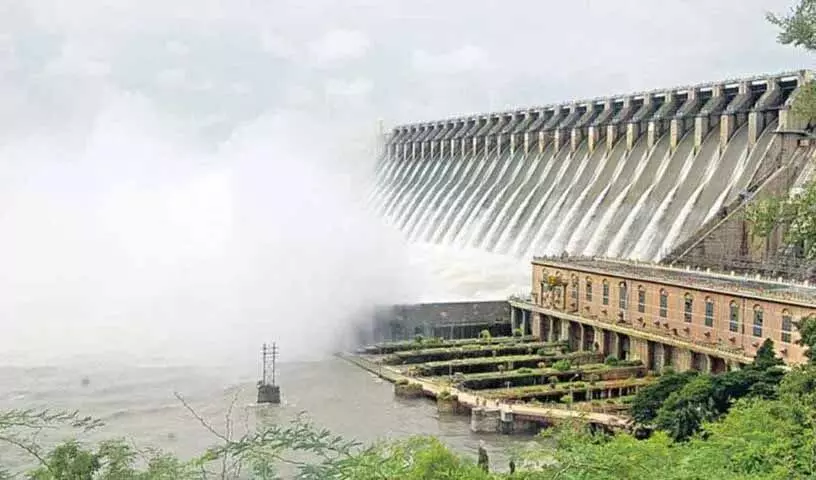 Nagarjuna Sagar परियोजना स्पिलवे पर गड्ढों के कारण संरचनात्मक समस्याओं का सामना कर रही