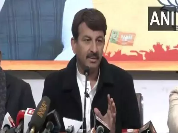 BJP के मनोज तिवारी ने आप सरकार पर निशाना साधा