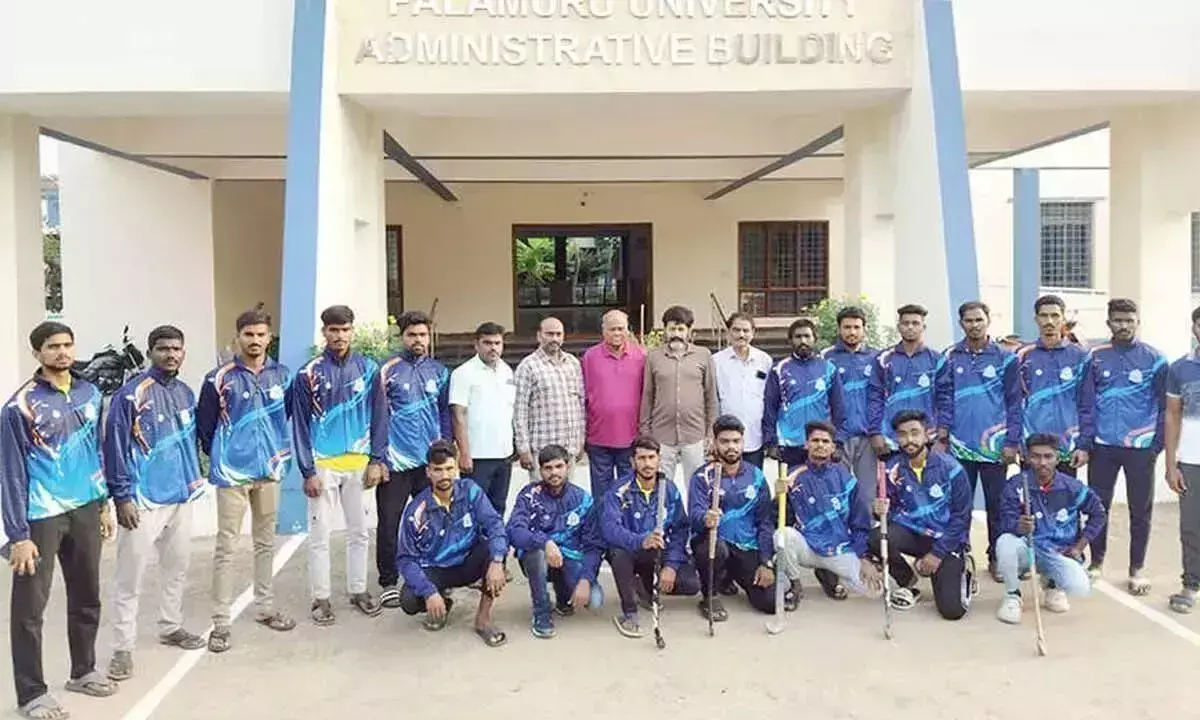 Palamuru विश्वविद्यालय हॉकी टीम चेन्नई अंतर-विश्वविद्यालय टूर्नामेंट के लिए रवाना