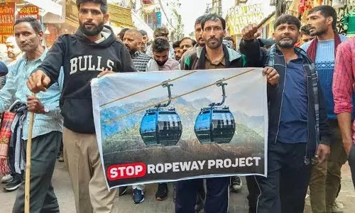 Katra में सामान्य स्थिति बहाल होने के साथ सप्ताह भर से चल रहा विरोध प्रदर्शन समाप्त Katra में सामान्य स्थिति बहाल होने के साथ सप्ताह भर से चल रहा विरोध प्रदर्शन समाप्त
