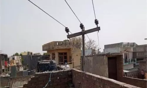 Haryana: छत से गुजर रही बिजली की तार की वजह से हुआ ये बड़ा हादसा